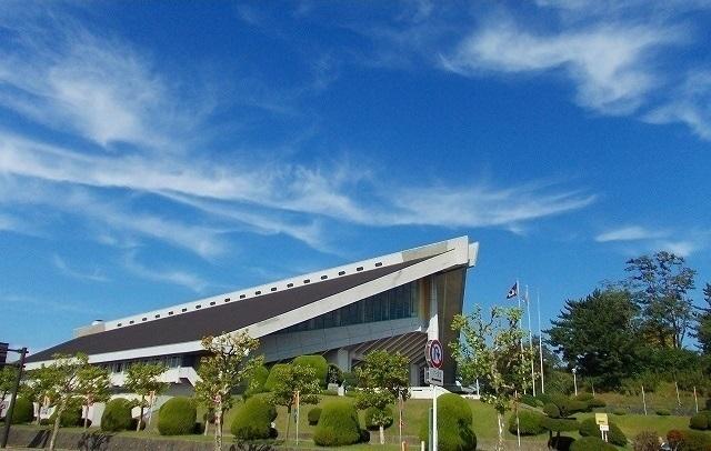 秋田県立体育館：850m