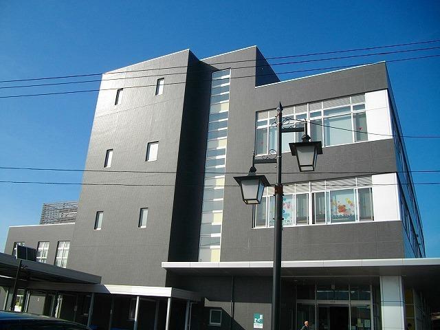 西部市民サービスセンター：1073m
