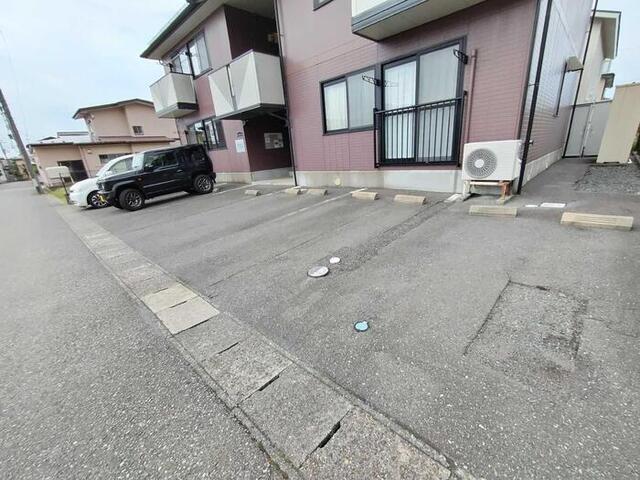 サンパティーク（101） 駐車場