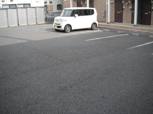 サンクレスト　Ａ（103） 駐車場
