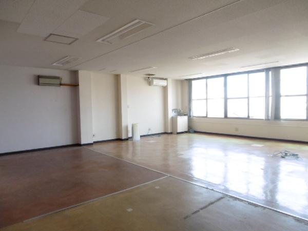 西の土居町2丁目K様貸事務所 リビング