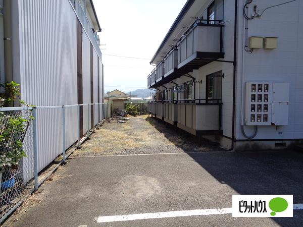 apartment 中須賀町１丁目
