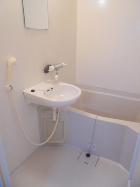 apartment 中須賀町１丁目