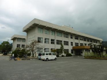 新居浜市立惣開小学校：1071m