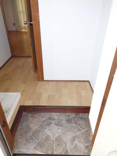 エトワール北新町（301） 玄関