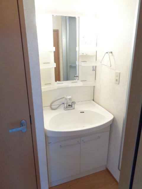 apartment 松神子３丁目