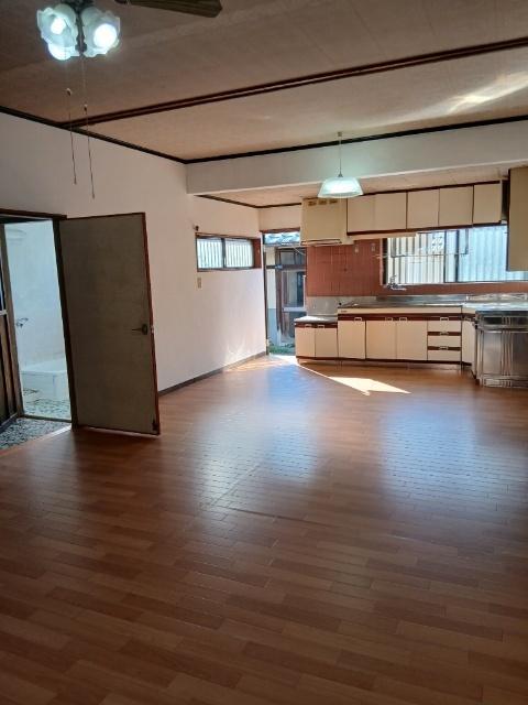 坂井町3丁目Ｆ様貸家 リビング