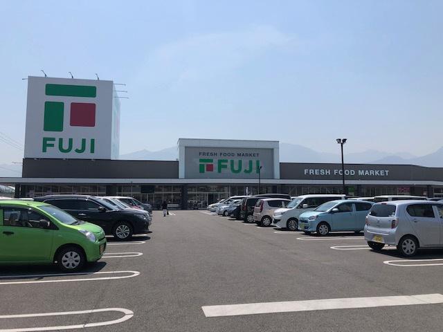 フジ新居浜駅前店：742m