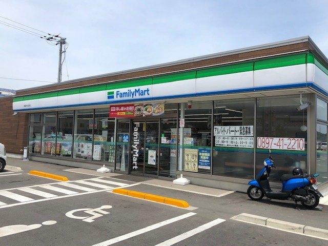 ファミリーマート新居浜外山町店：943m