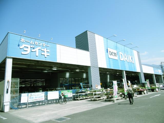 DCM新居浜西店：625m