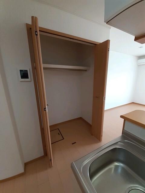 サニー沢津（102） 収納