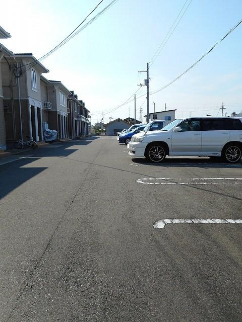 サンリット桜木Ｂ（203） 駐車場