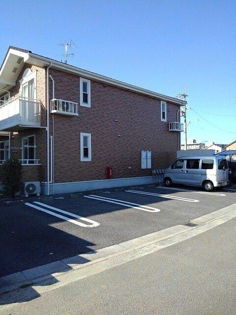 サンシャイン桜木（101） 駐車場