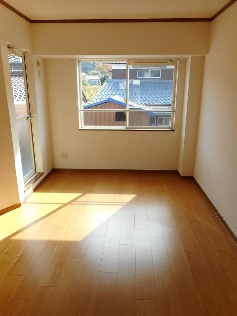 グレンデ・フレデリクス（103） 室内