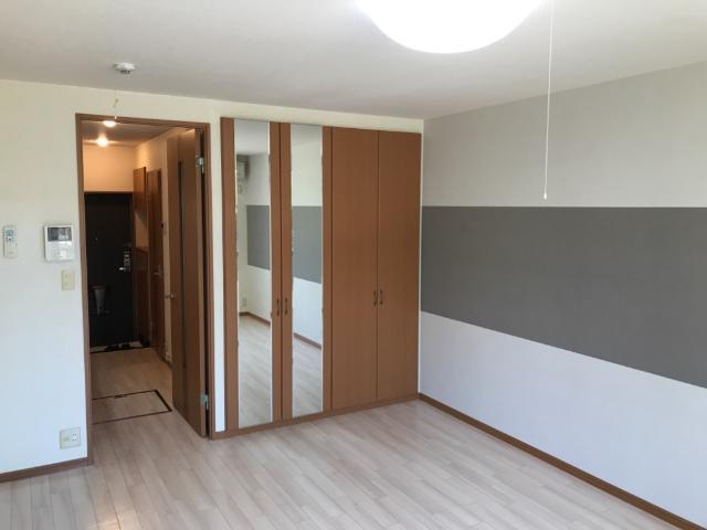 イーストリバー 室内