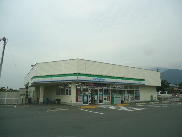 ファミリーマート新居浜中村店：1228m
