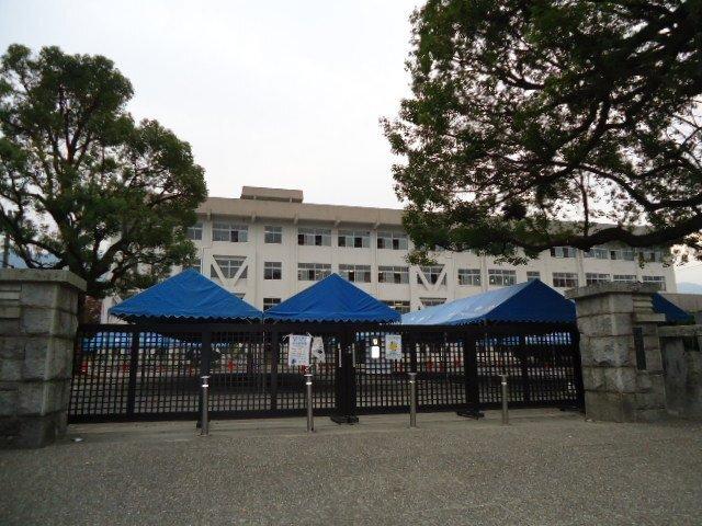 新居浜市立中萩小学校：1395m