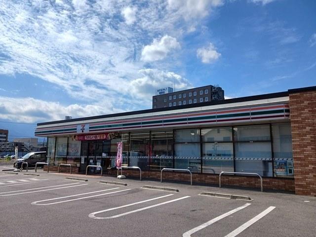 セブンイレブン新居浜徳常町店：407m