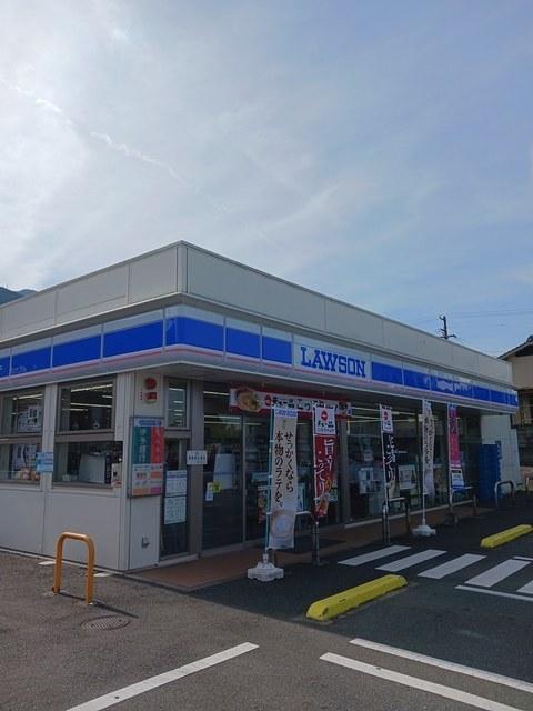 ローソン新居浜篠場店：700m