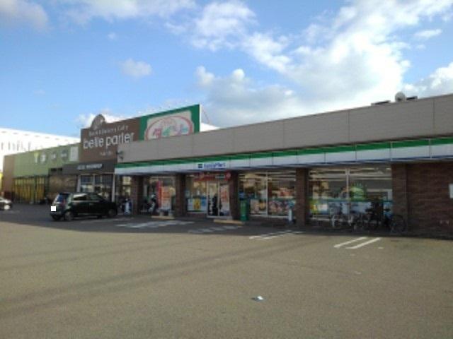 ファミリーマート川東店様：700m