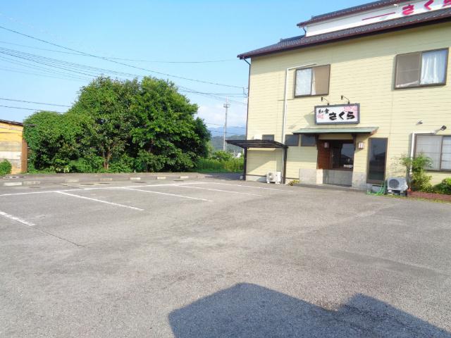 宇高町2丁目A様貸店舗（1F） 駐車場