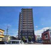 14階最上階の角部屋のお部屋です！眺望ＧＯＯＤ！！三面バルコニーで日当たり、採光もＧＯＯＤです！！