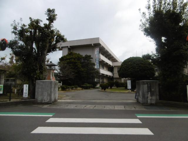 新居浜市立高津小学校