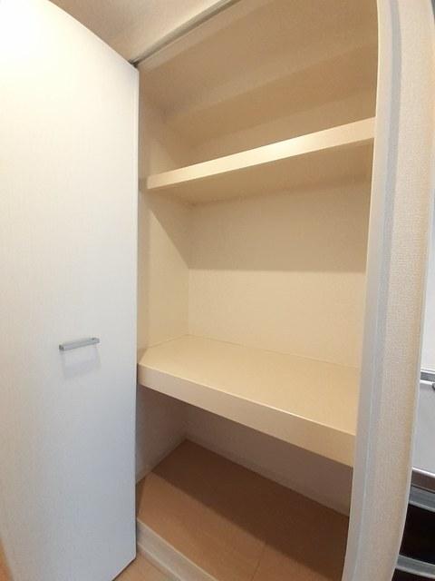 クレメント中浦和（406） 収納