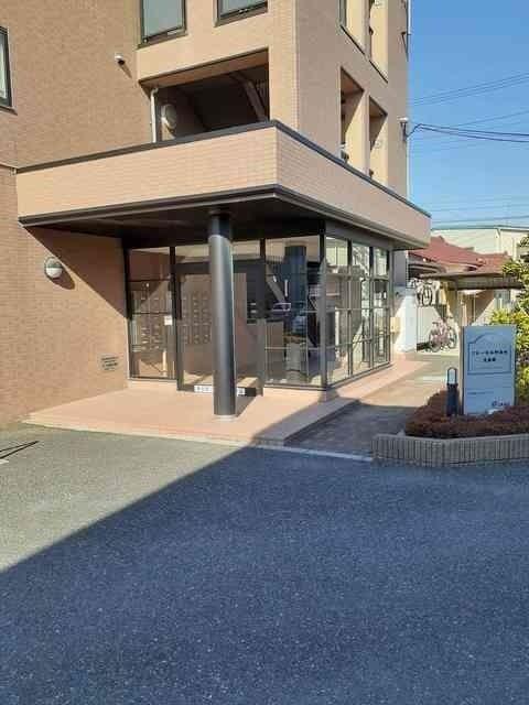 フレール与野本町　弐番館（102） エントランス