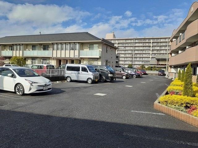 フレール与野本町　弐番館（102） 駐車場