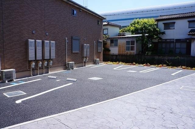 コロレ・プリムヴェール弐番館（201） 駐車場