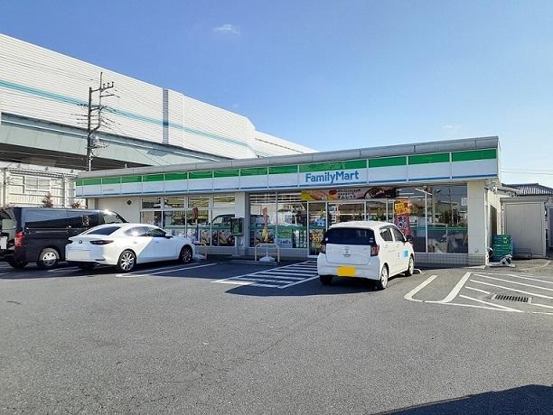 ファミリーマートさいたま松本店：400m