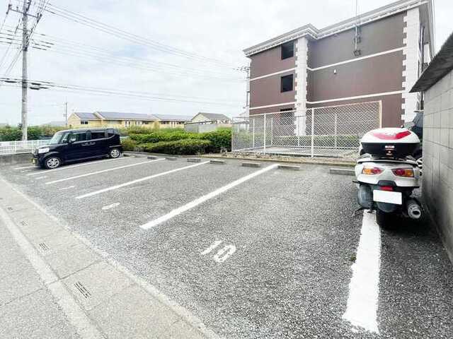 グリーンヒル桜ヶ丘　Ａ（302） 駐車場