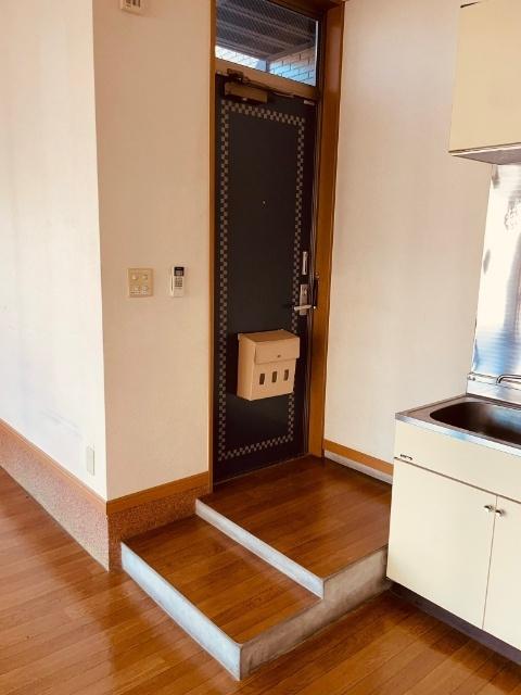 ロック上町 玄関