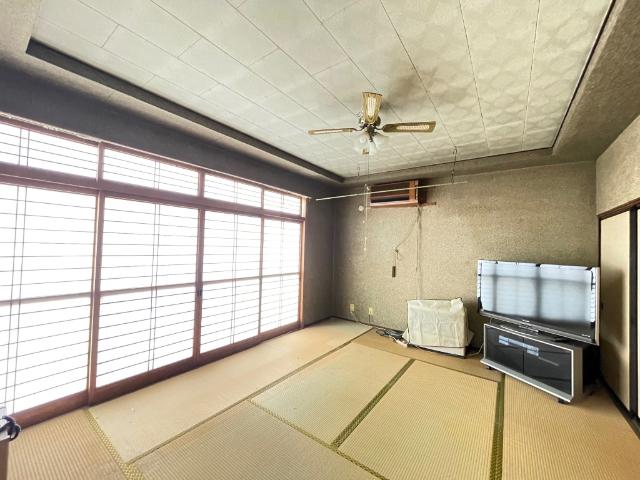 黒石市末広一戸建 リビング