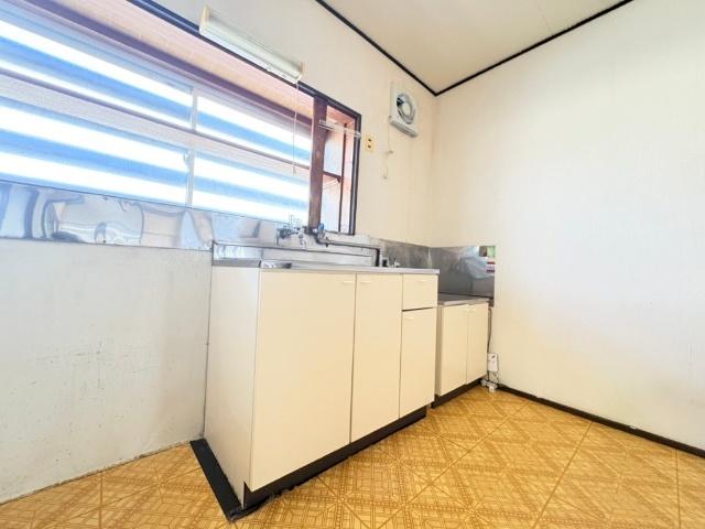 黒石市春日町一戸建 キッチン