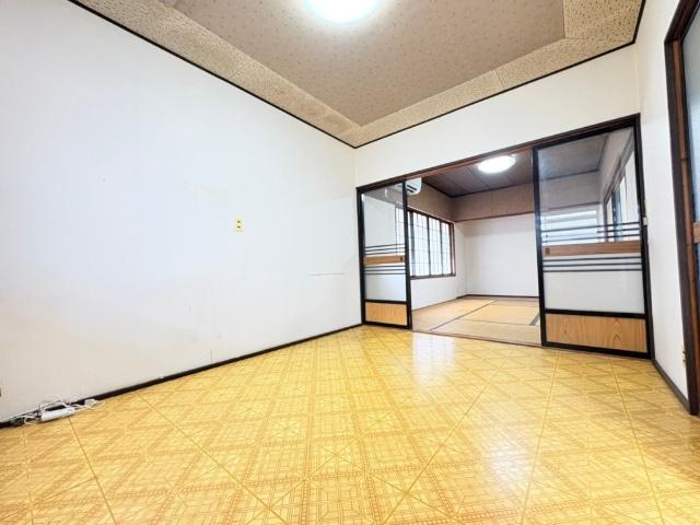 黒石市春日町一戸建 リビング