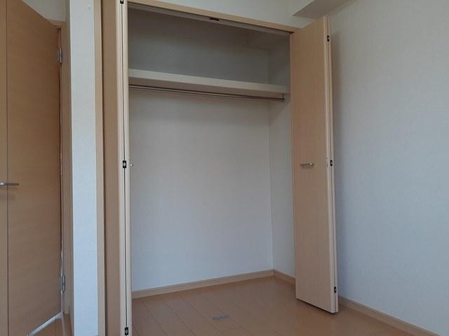 メゾン・ド・グリシーヌ　Ⅱ（205） 収納