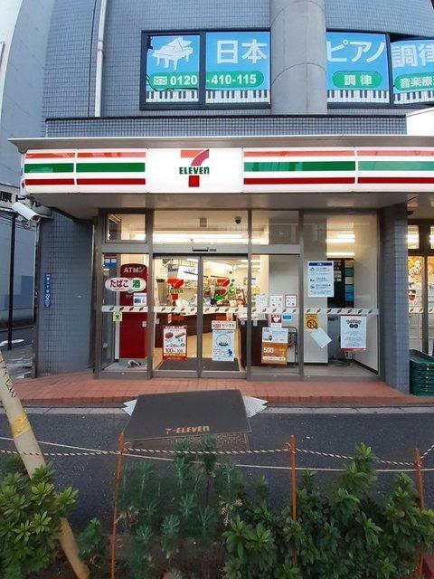 セブンイレブン 恵比寿駅北店：110m