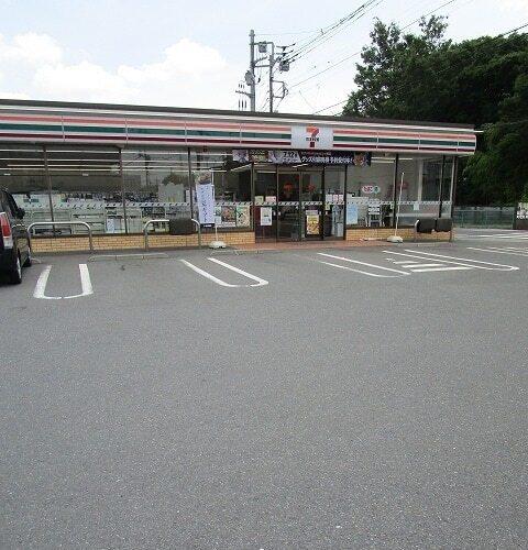 セブンイレブン：600m