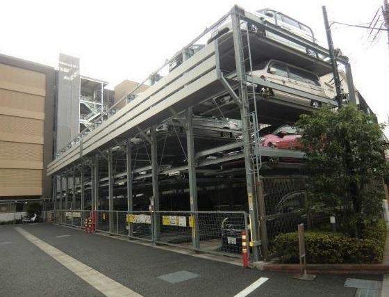 アデニウム大鳥居 ロビー