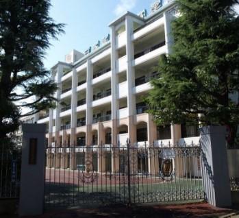 高校