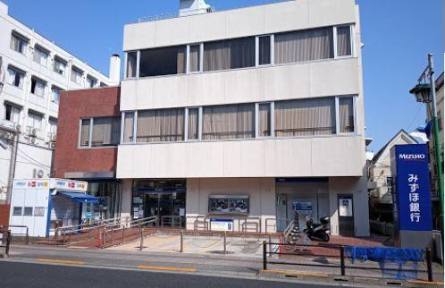 銀行