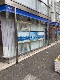 銀行