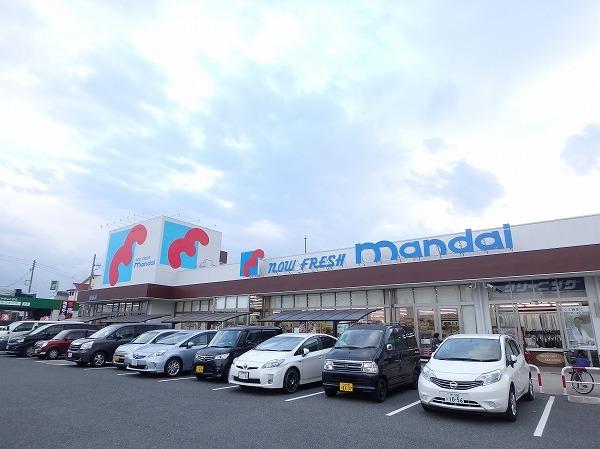 万代新森店：541m