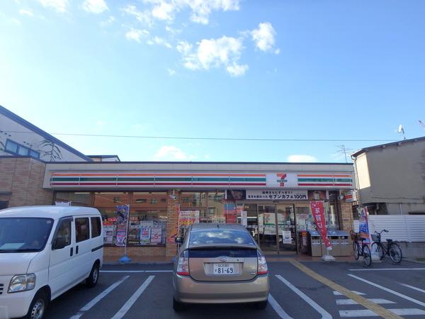 セブンイレブン大阪大宮3丁目店：233m