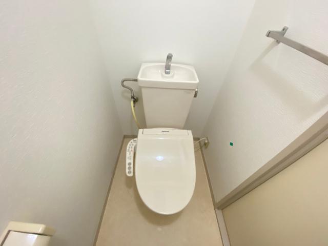 エバーグリーン旭（701） トイレ