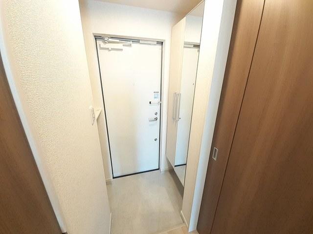 シャトーエレガント（305） 玄関