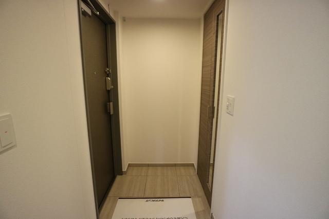 CREST COURT DOSHIN（0305） 玄関