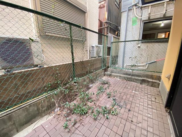 シャルル中宮 バルコニー